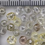 天然ダイヤモンド原石　ラウンドシェープ