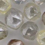 天然ダイヤモンド原石　ラウンドシェープ